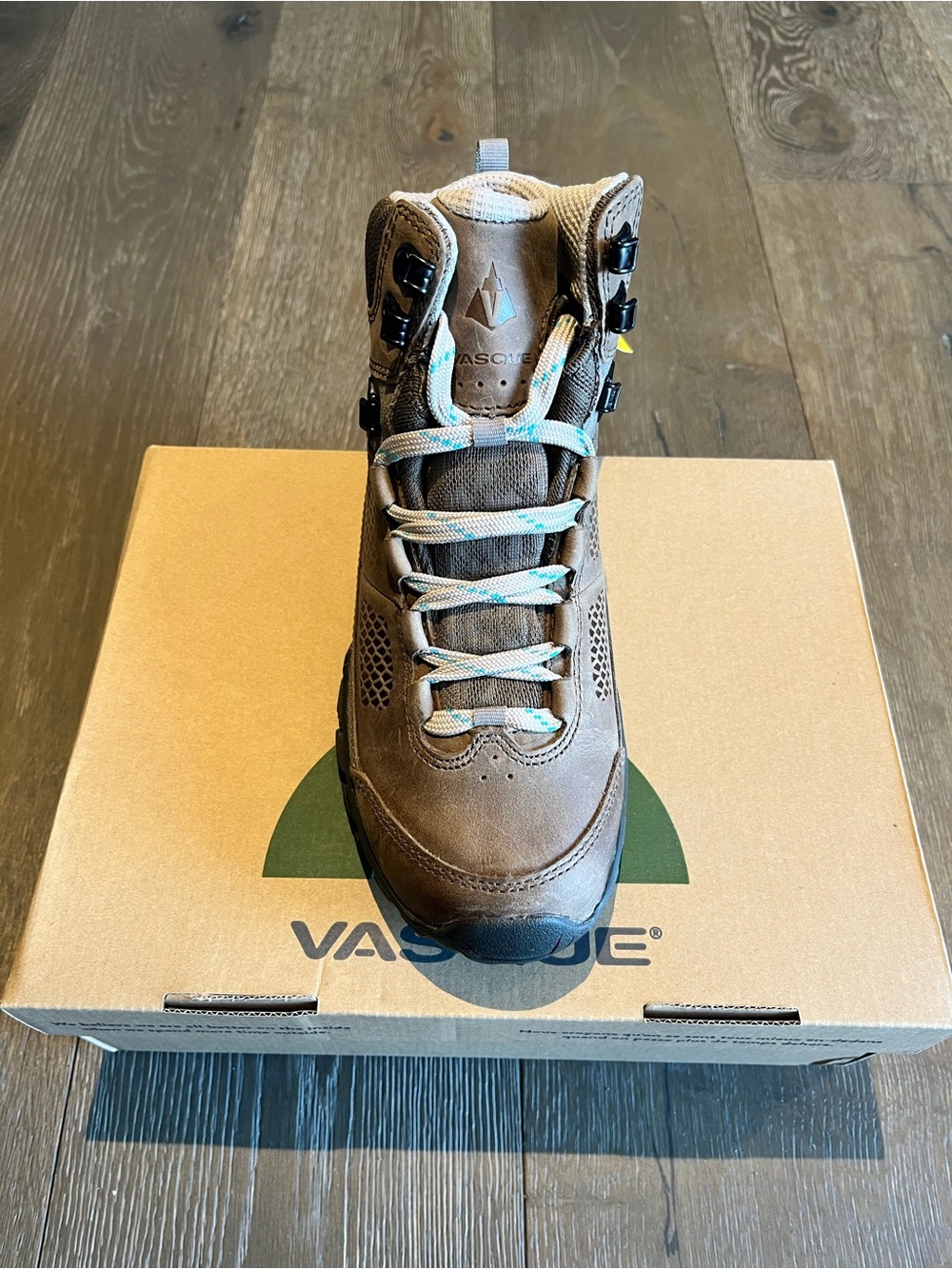 Vasque Women’s Brown Leather Mid-Height Hiking Boots - Picture 3 of 4